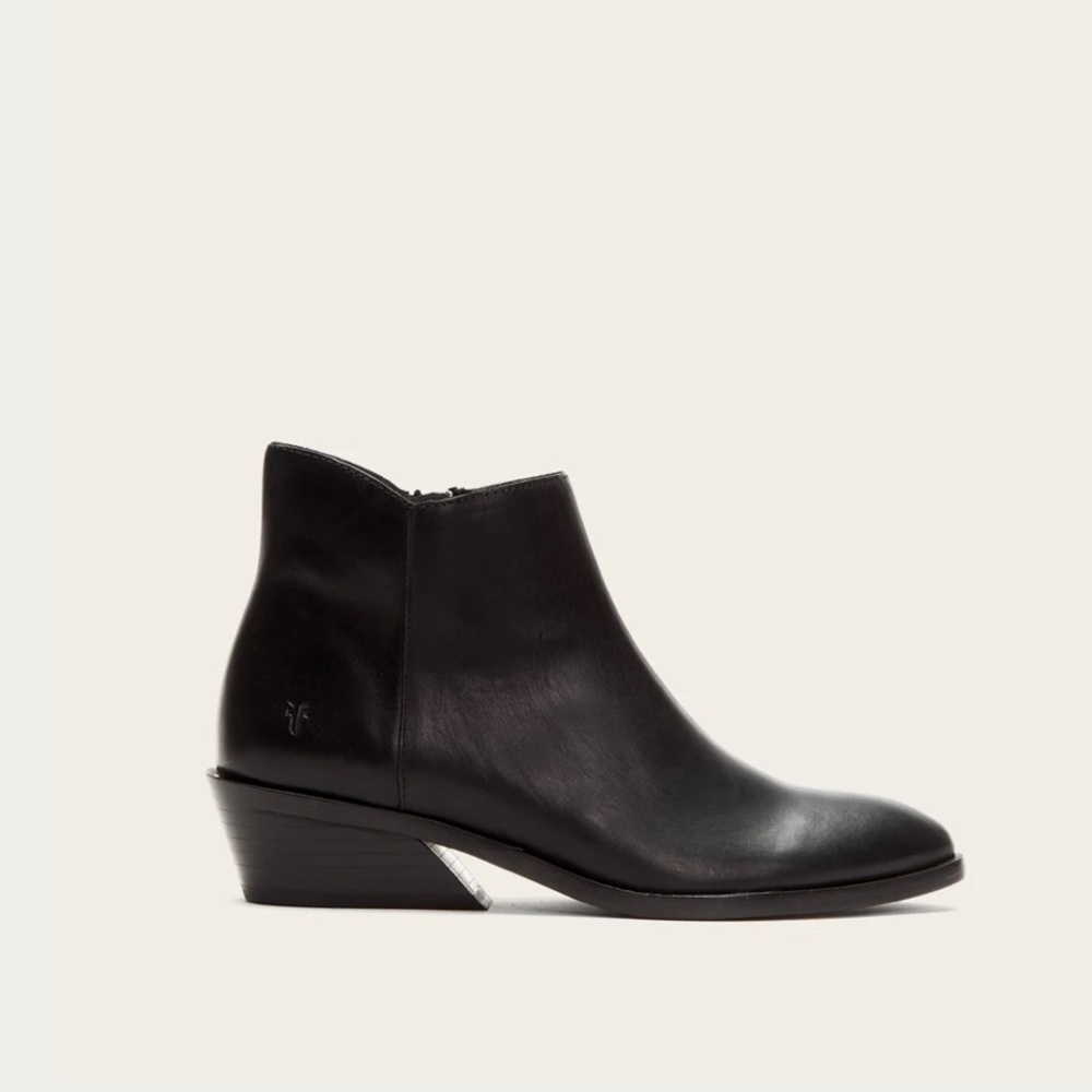 BRAND NEW FRYE Booties